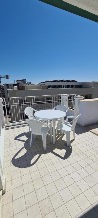 Rubino Apartments A 100Metri Dal Mare Riccione Exterior foto