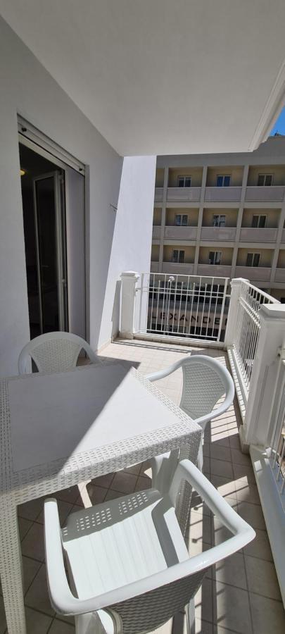 Rubino Apartments A 100Metri Dal Mare Riccione Exterior foto