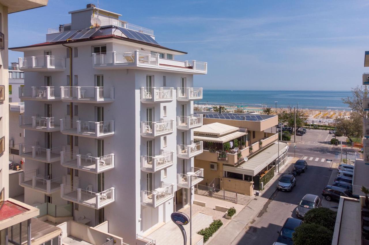 Rubino Apartments A 100Metri Dal Mare Riccione Exterior foto