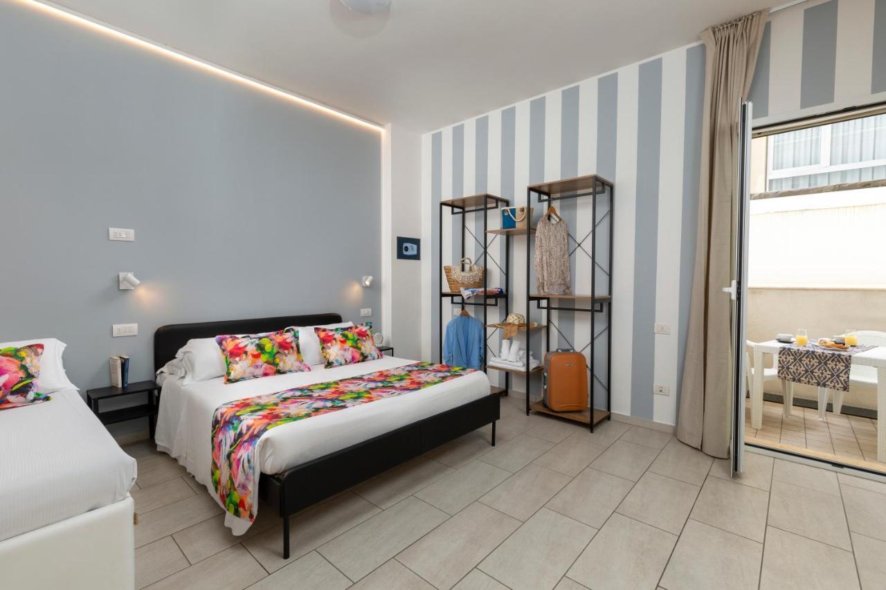 Rubino Apartments A 100Metri Dal Mare Riccione Exterior foto