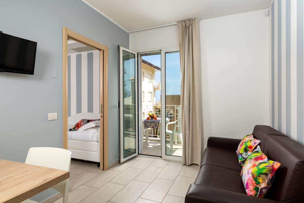 Rubino Apartments A 100Metri Dal Mare Riccione Exterior foto