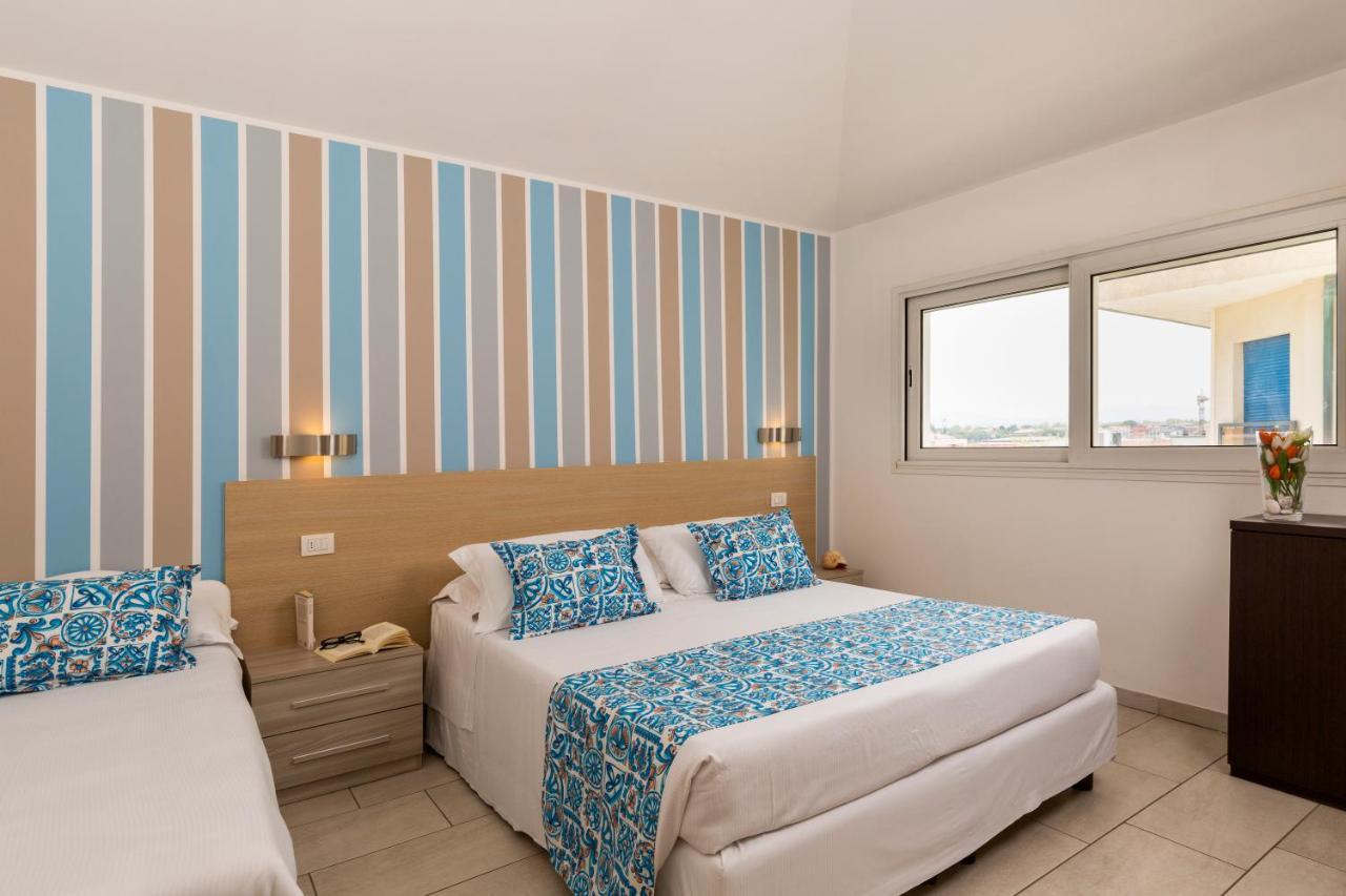 Rubino Apartments A 100Metri Dal Mare Riccione Exterior foto