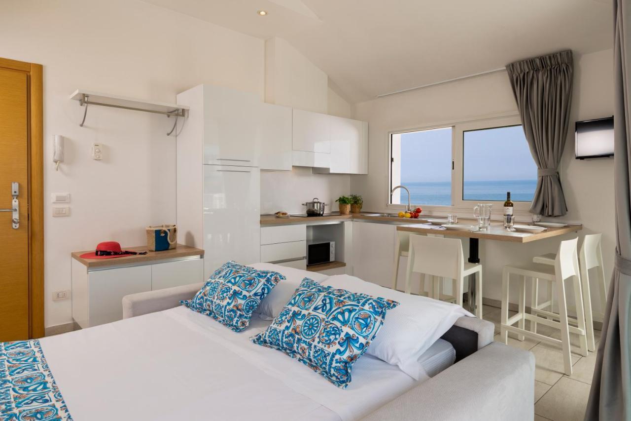 Rubino Apartments A 100Metri Dal Mare Riccione Exterior foto